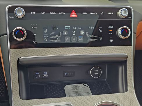 New 2026 Genesis GV80 2.5T Prestige image 16