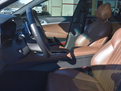 Used 2021 Genesis G70 2.0T w/ Elite Package image 14