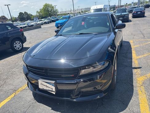 Used 2016 Dodge Charger SXT w/ Plus Group RWD image 2