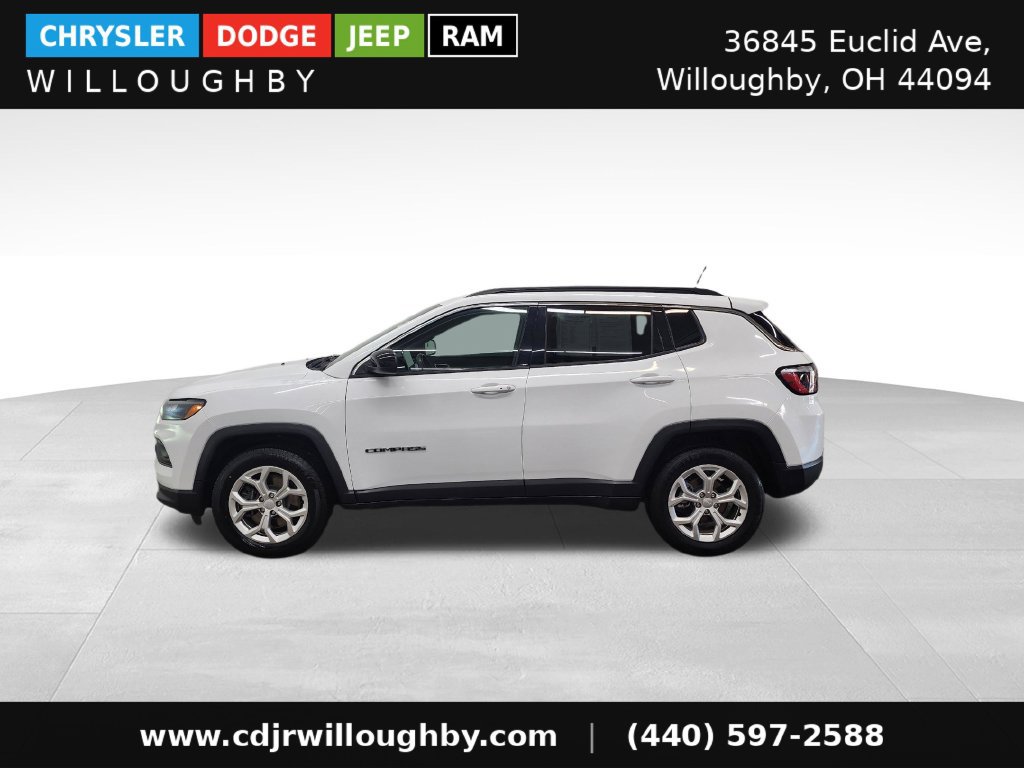 Used 2024 Jeep Compass Latitude AWD/4WD image 6