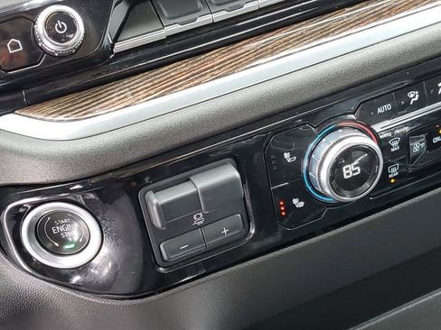 Used 2023 GMC Sierra 1500 Elevation image 17