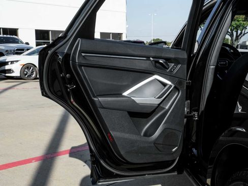 Used 2020 Audi Q3 2.0T Premium image 46