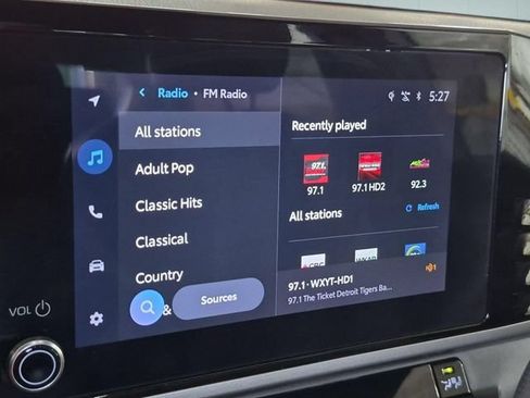 Used 2025 Toyota Camry SE FWD image 23