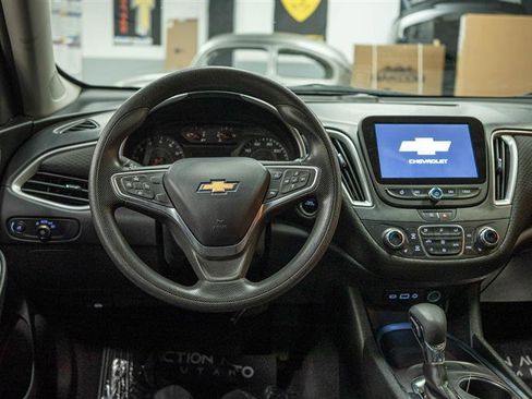 Used 2022 Chevrolet Malibu LT image 18