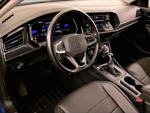 Used 2023 Volkswagen Jetta SE FWD image 12