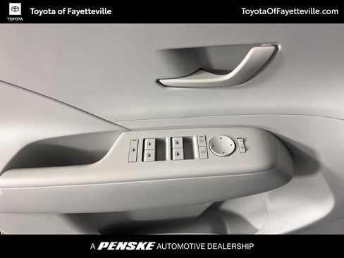 Used 2025 Hyundai Kona SEL image 23