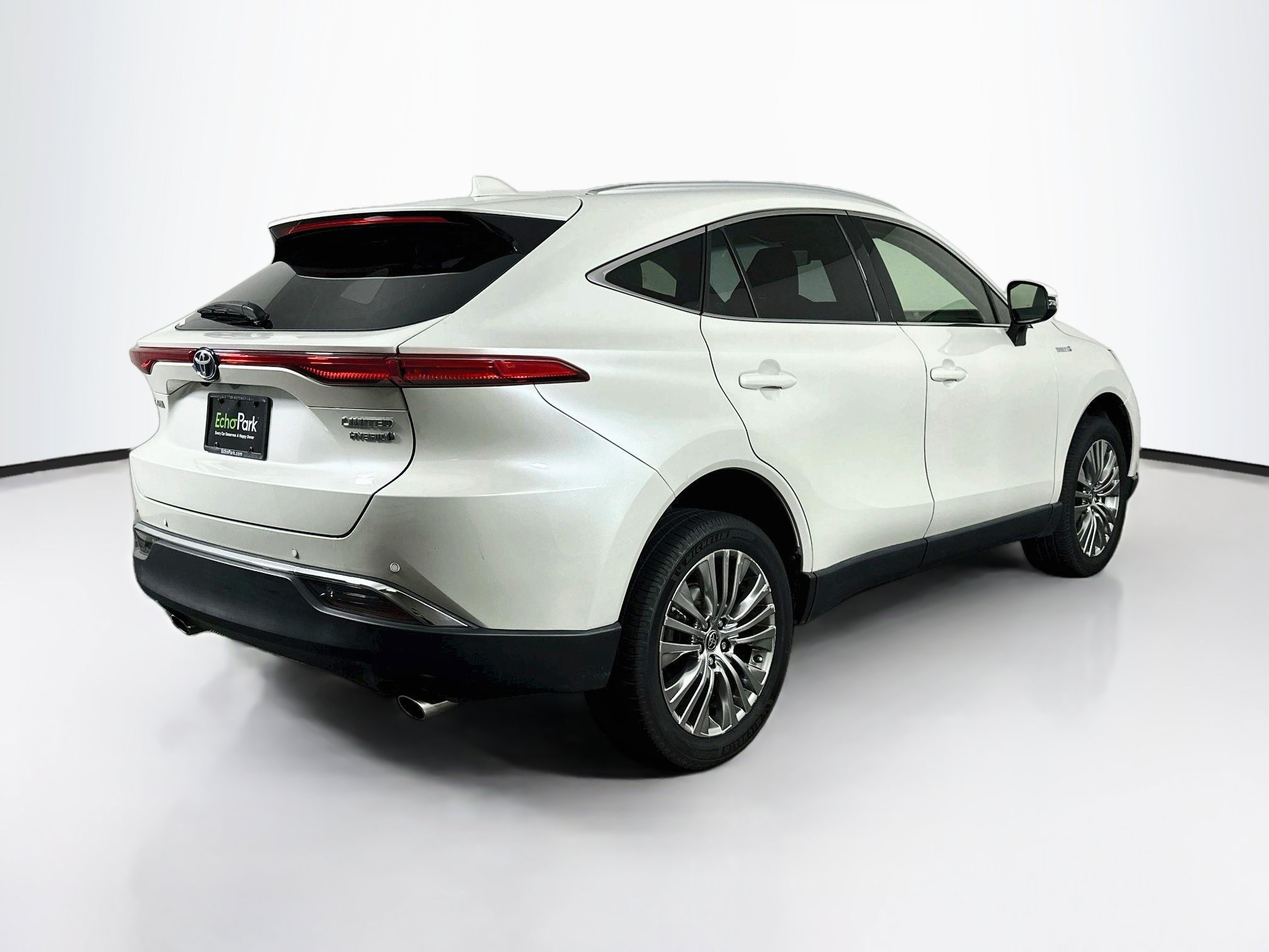 Used 2021 Toyota Venza Limited w/ Carpet Mat Package (TMS) AWD/4WD image 9