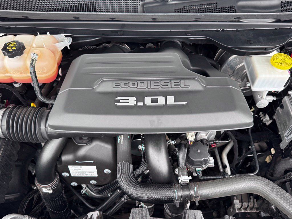 Used 2021 RAM 1500 Limited w/ Body Color Bumper Group AWD/4WD image 38