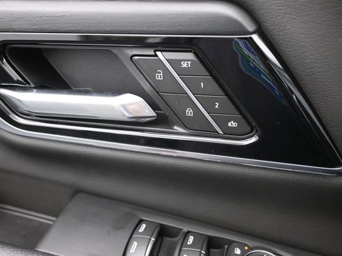 Certified 2025 GMC Yukon XL Denali image 20