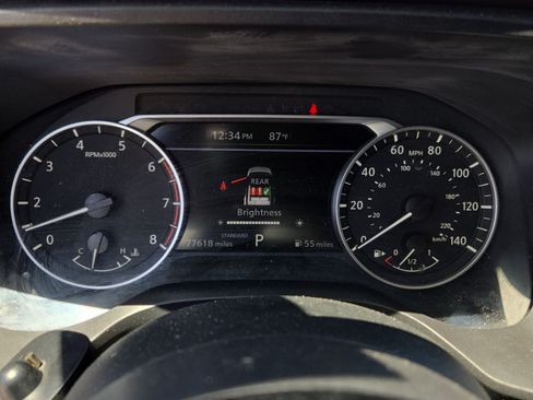 Used 2023 Nissan Rogue SV FWD image 11