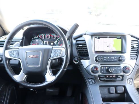 Used 2019 GMC Yukon XL SLT w/ Open Road Package AWD/4WD image 19