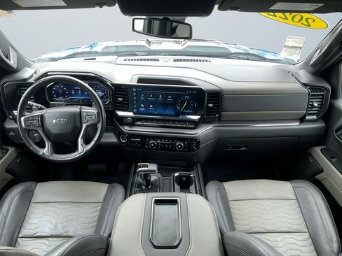 Used 2022 Chevrolet Silverado 1500 ZR2 image 12