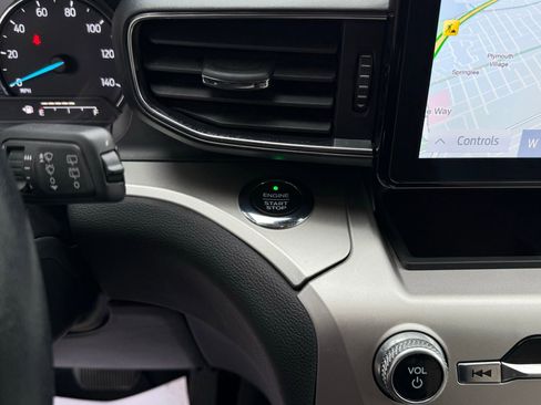 Used 2021 Ford Explorer XLT w/ Equipment Group 202A image 53