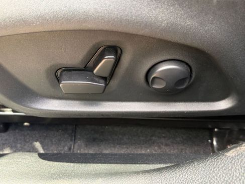 Used 2025 Jeep Compass Limited AWD/4WD image 23