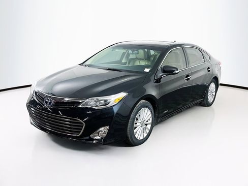 Used 2013 Toyota Avalon Limited image 3