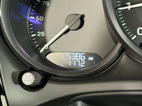 Used 2026 Porsche Macan AWD/4WD image 25