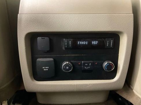 Used 2015 Lincoln Navigator 2WD image 18