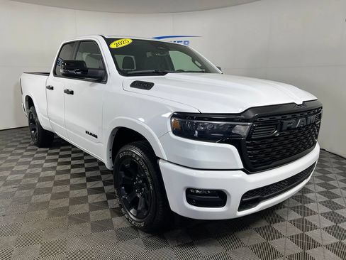 Used 2025 RAM 1500 Big Horn AWD/4WD image 8