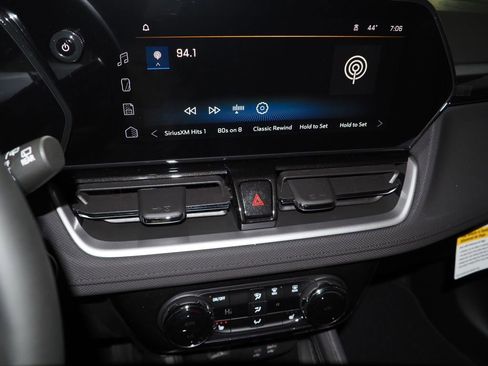 New 2025 Chevrolet TrailBlazer LT w/ Convenience Package image 8