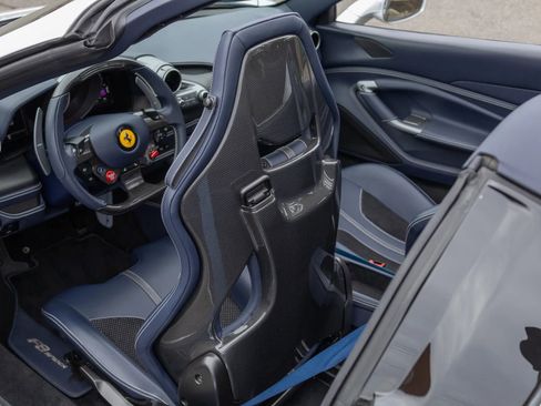Used 2022 Ferrari F8 Tributo RWD image 59