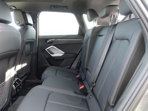 New 2025 Audi Q3 2.0T Premium image 26