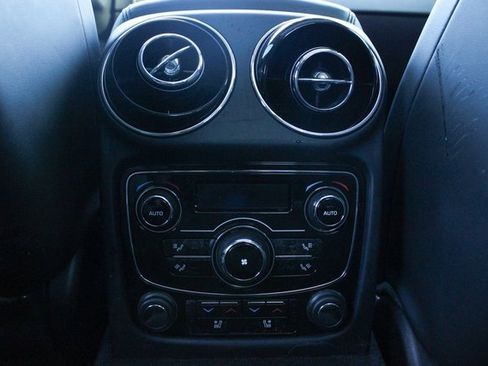 Used 2013 Jaguar XJ AWD image 32