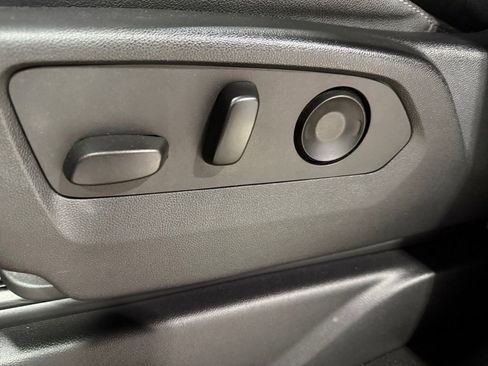 Used 2022 Chevrolet Tahoe Z71 w/ Luxury Package image 25