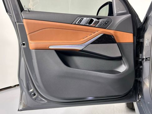 Used 2026 BMW X5 xDrive40i w/ M Sport Package image 38