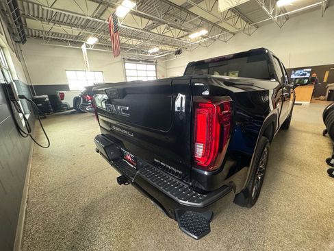 Used 2023 GMC Sierra 1500 Denali Ultimate AWD/4WD image 5