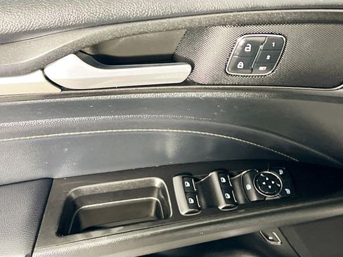 Used 2019 Ford Fusion Titanium image 16