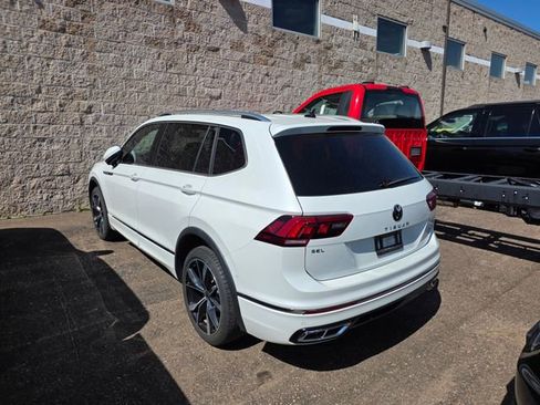 Used 2024 Volkswagen Tiguan SEL R-Line w/ MDO Package, Two-Row AWD/4WD image 3
