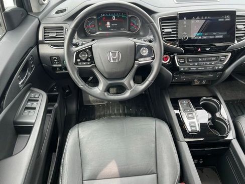 Used 2021 Honda Pilot Touring image 13