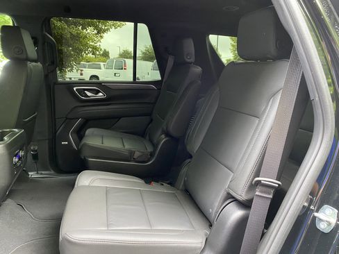 Used 2024 Chevrolet Tahoe LT w/ Luxury Package AWD/4WD image 35