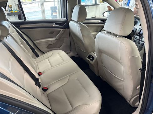 Used 2015 Volkswagen Golf S w/ Lighting Package image 41