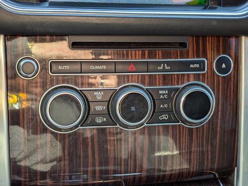 Used 2015 Land Rover Range Rover Long Wheelbase Supercharged image 22