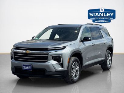 Used 2025 Chevrolet Traverse LT
