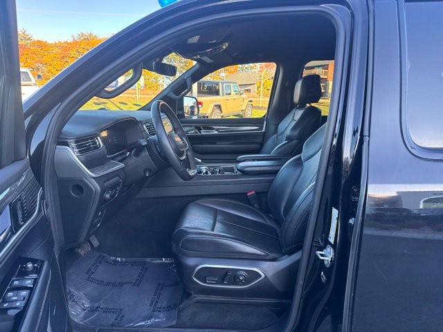 Used 2022 Jeep Wagoneer Series III AWD/4WD image 21