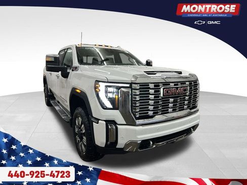 New 2026 GMC Sierra 3500 Denali w/ Denali Reserve Package image 7