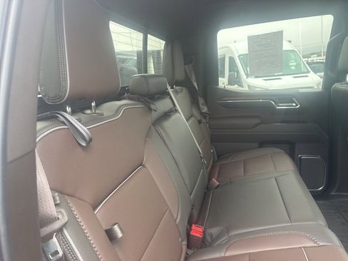 Used 2024 GMC Sierra 1500 Denali w/ Technology Package image 8