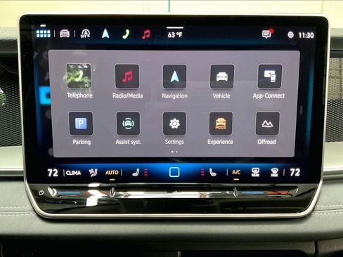 Used 2025 Volkswagen Tiguan SE w/ Panoramic Sunroof Package image 36