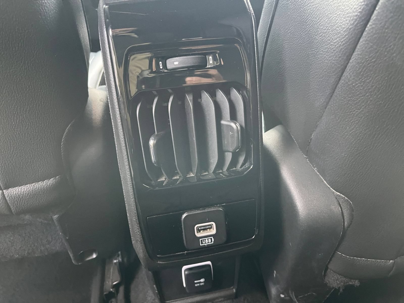 Used 2025 Jeep Compass Limited AWD/4WD image 22