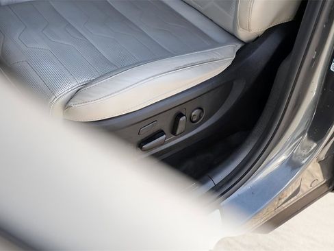 Used 2020 Kia Telluride SX w/ SX Prestige Package image 8