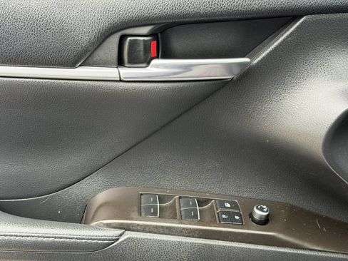 Used 2023 Toyota Camry XSE FWD image 24