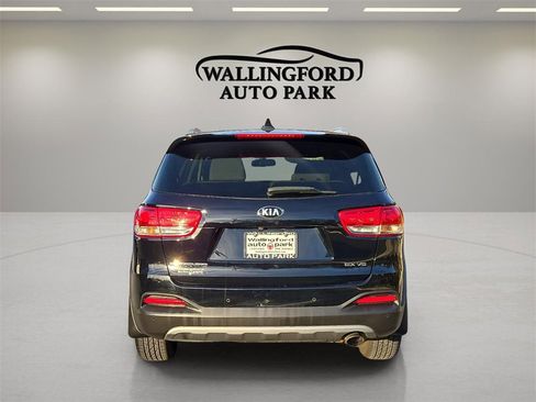 Used 2017 Kia Sorento EX w/ EX V6 Premium Package image 5