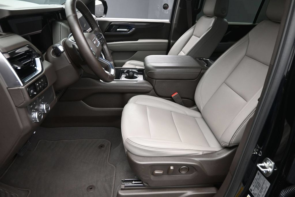 Used 2026 GMC Yukon XL Elevation AWD/4WD image 19