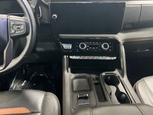 Certified 2025 GMC Sierra 2500 AT4 w/ AT4 Premium Plus Package image 13