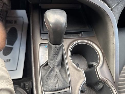 Used 2022 Toyota Camry SE image 33