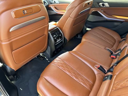 Used 2026 BMW X7 xDrive40i w/ Premium Package AWD/4WD image 15