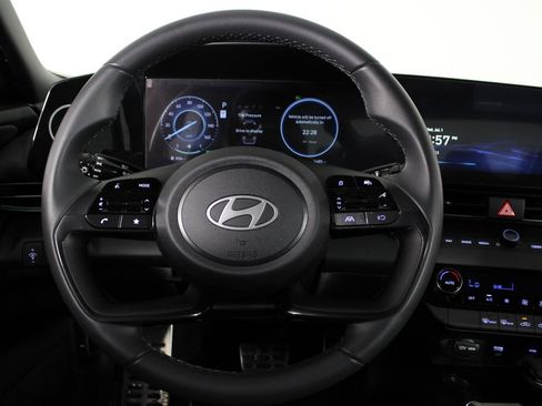 Certified 2026 Hyundai Elantra SEL FWD image 25