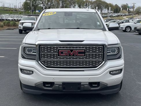 Used 2018 GMC Sierra 1500 Denali w/ Denali Ultimate Package AWD/4WD image 2